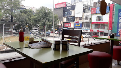 Domino's Pizza | South Extension I, New Delhi
