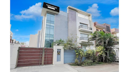 Hotel O Diamond Inn Near Noida Sector 51 Metro Station