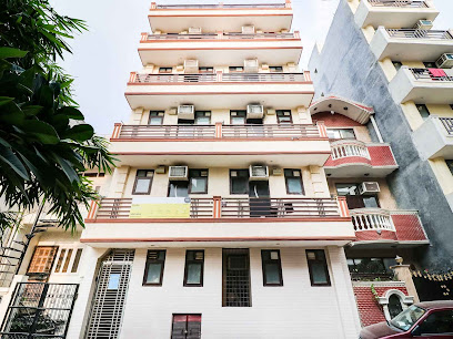 Zolo Flora - PG in DLF Phase 3 | Ladies & Gents PG